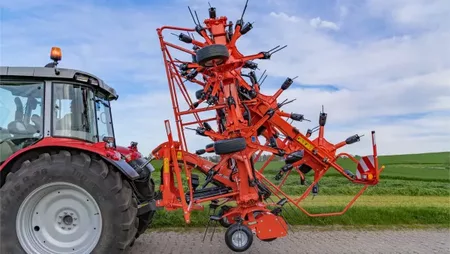 Gf13003 transport ground masseyferguson1600x900 jpg