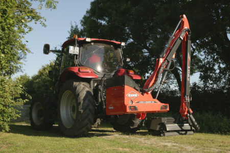 Débroussaillage de qualité avec les Faucheuses Débroussailleuses AGRI-LONGER GII à Sécurité Mécanique
