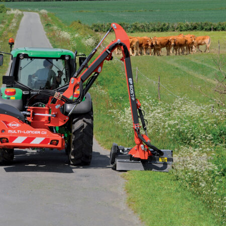 Photo de l'épareuse MULTI-LONGER GII au travail