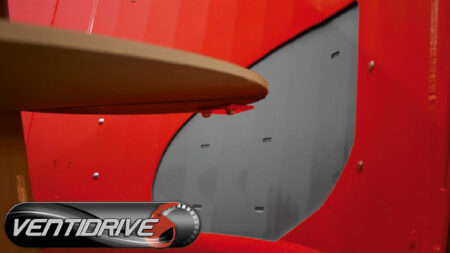 La forme asymétrique brevetée VENTIDRIVE de la trappe de paillage des PROFILE PLUS améliore l'aspiration de la paille