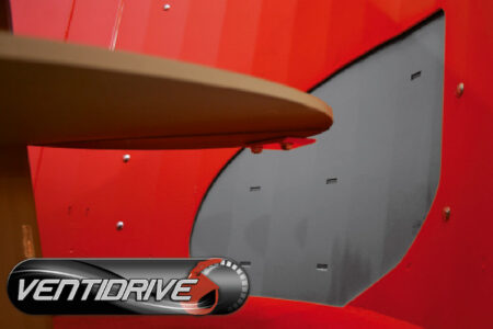 La forme asymétrique brevetée VENTIDRIVE de la trappe de paillage des PROFILE PLUS améliore l'aspiration de la paille