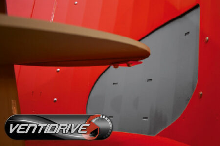 La forme asymétrique brevetée VENTIDRIVE de la trappe de paillage des PROFILE PLUS améliore l'aspiration de la paille