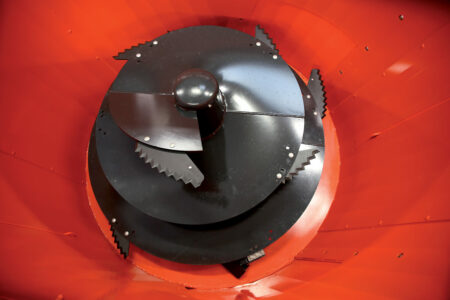 Vis de mélange de conception exclusive sur les mélangeuses automotrices KUHN SPV Access - Power - Intense