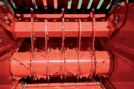 Adpatation de la position des peignes régulateurs sur la Pailleuse Distributrice PRIMOR 3570 M