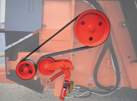 Entraînement POLYDRIVE du démêleur sur ALTOR : une transmission à courroie débrayable hydrauliquement pour l'association de la puissance de démêlage et la souplesse d'utilisation