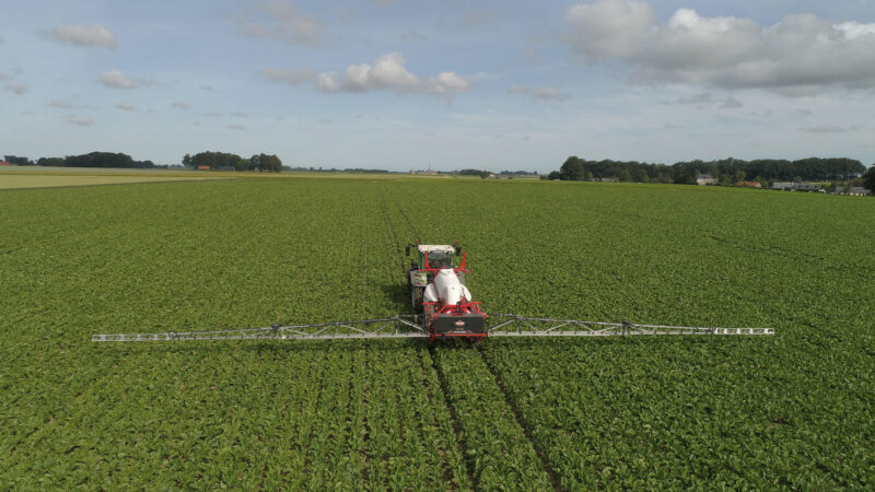 LEXIS 3000L - 24 m, Einsatz in einem Rübenfeld