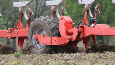 MULTI LEADER XT Ploughing single wheel plough