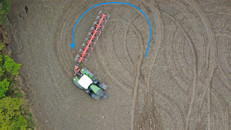 MULTI LEADER XT Ploughing 180 turning