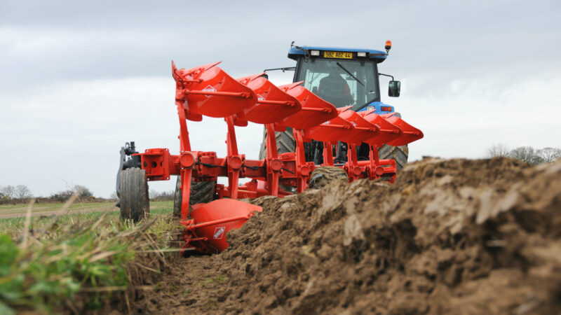 Photo avec vue  de la sécurité NSH de la charrue VARI-MANAGER au travail