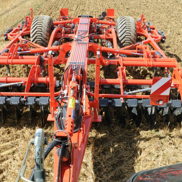 Performer Deep working cultivator Tillage settings