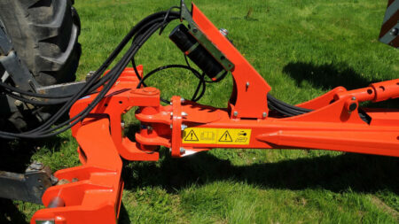 Avec un rayon de braquage de 110°, le DISCOLANDER est un déchaumeur traîné ultra maniable