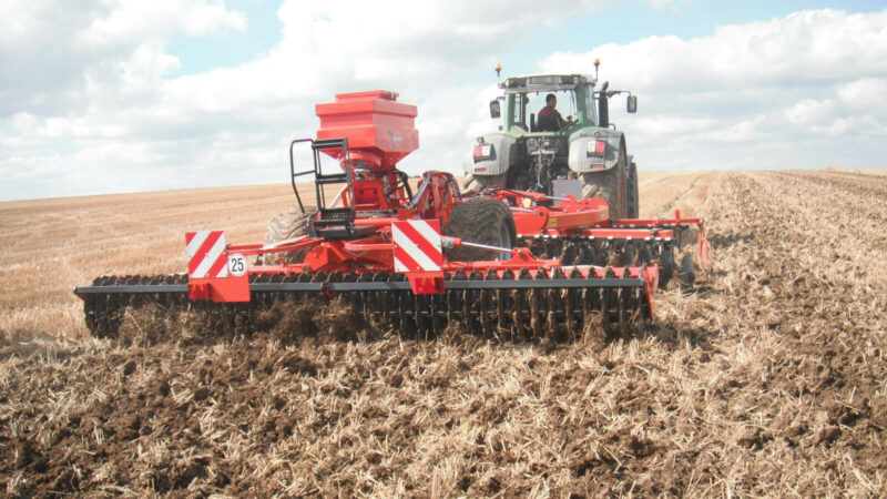 Les déchaumeurs à disques type cover-crop offrent une qualité de travail du sol idéale pour vos déchaumages
