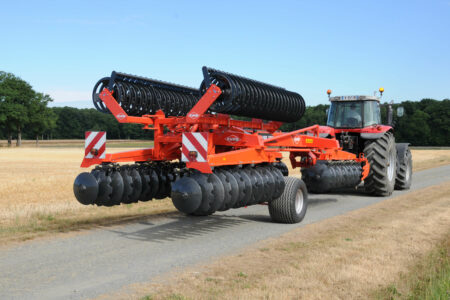 Scheibenegge DISCOVER in Transportposition eingeklappt