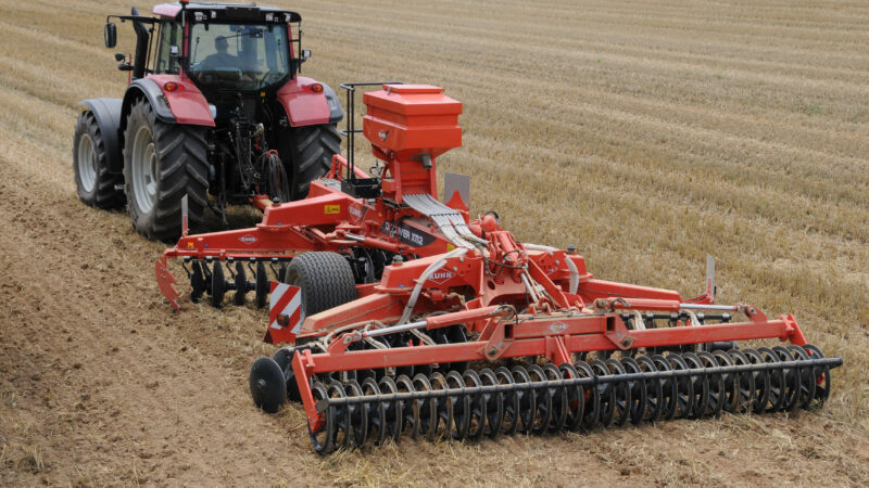 Kugelkopfkupplung einer Scheibenegge DISCOVER Ausführung "Zwischenfrucht"
