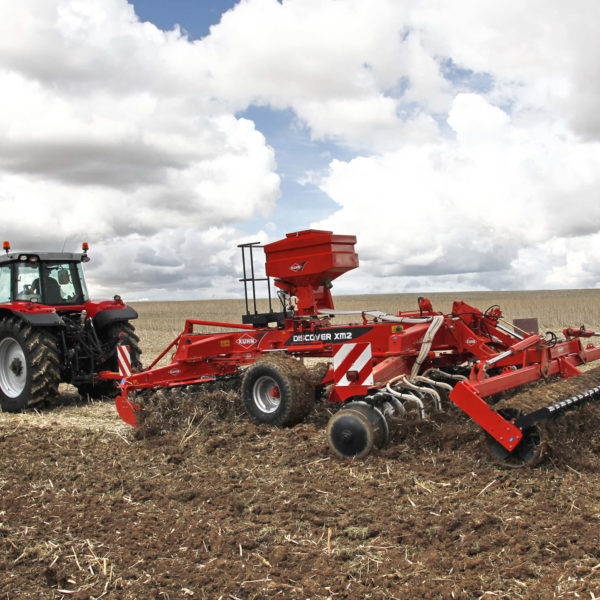 DISCOVER XM2 X Discs Harrows at work