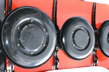 Die Gleitteller des Trommelmähwerks können frei drehen.