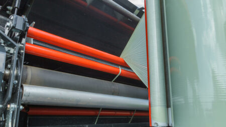 La première partie du film assure un liage ferme et un démarrage fiable en toute circonstance