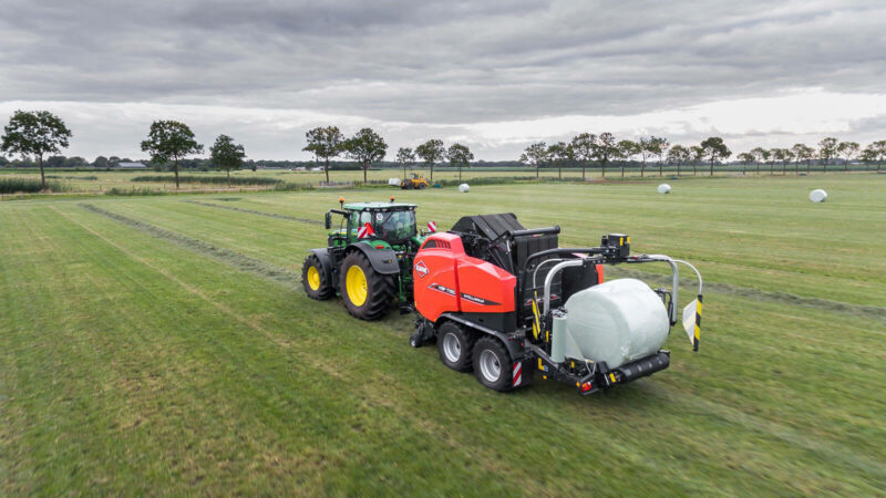 Presse combinée VBP 7100 au travail