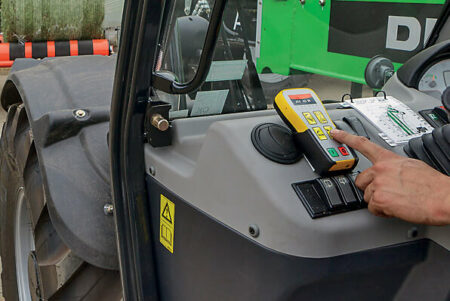 Photo pour système de commande de l'enrubanneuse de balles rondes RW 1410 - 1610 à fonction AUTOLOAD brevetée intégrée