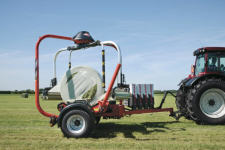 L'utilisation de l'enrubannage 3D permet une distribution plus uniforme et plus efficace du film sur toute la surface de la balle.
