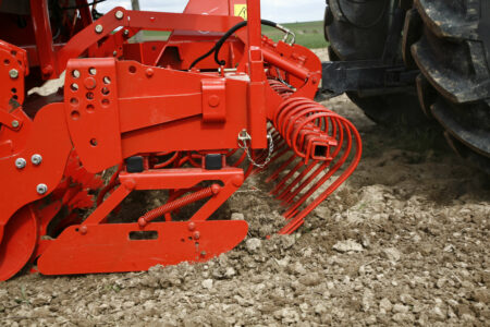 Combiné à dents CD 300 et semoir INTEGRA