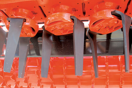 FAST-FIT-Messerschnellwechselsystem serienmässig bei den Kreiselegge HR