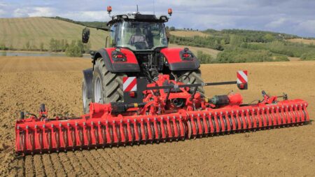 Hauptgetriebe mit Ölkühler und integrierter Pumpe