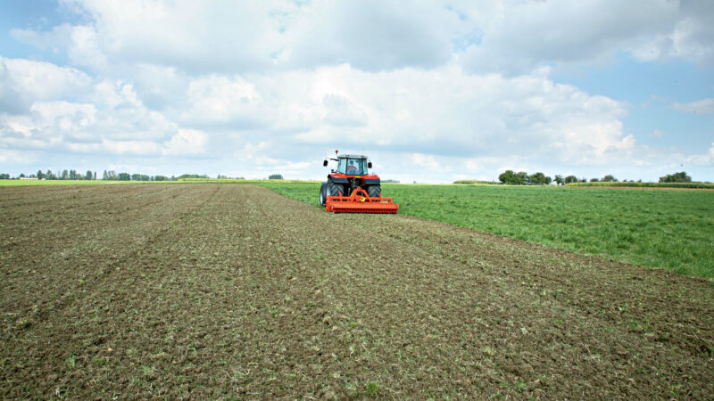 EL 162 Rotorfräse bei der Arbeit