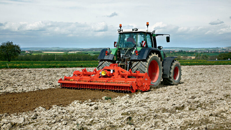 EL 262 Rotorfräse bei der Arbeit