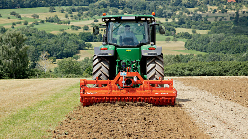 EL 282 Rotorfräse bei der Arbeit