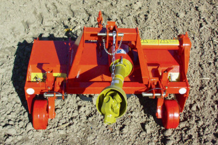 Stufenloser Seitenversatz des Getriebes gemeinsam mit dem 3-Punkt-Rahmen