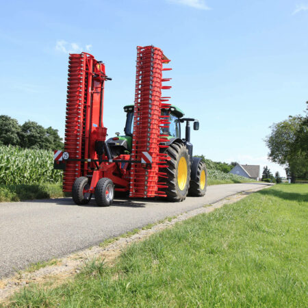 Sécurité sur la route avec le chariot de transport