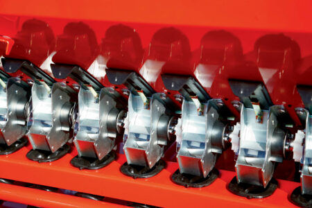 Photo de la distribution HELICA à cannelures volumétriques hélicoïdales pour le semoir mécanique intégré COMBILINER INTEGRA