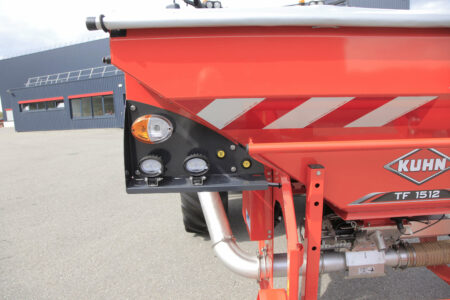 Die Taste für den Start der Abdrehprobe ist leicht zugänglich, der Fahrer muss dafür nicht auf den Traktor aufsteigen.