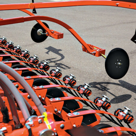 Vorauflaufmarkierer an separaten Armen für die ESPRO-Sämaschine