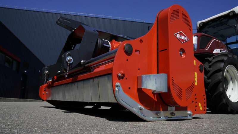 L'ouverture du caisson des broyeurs BV et BVR série 1000 peut atteindre 38 cm pour s'adapter au mieux à votre andain dans les vergers