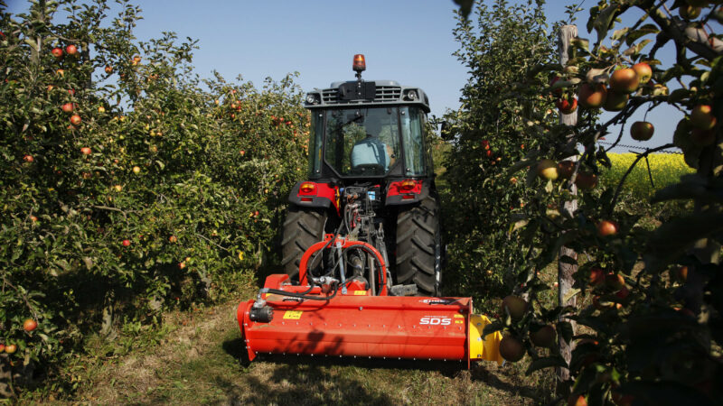 Photo du broyeur vignes et vergers SDS 150 KUHN au travail