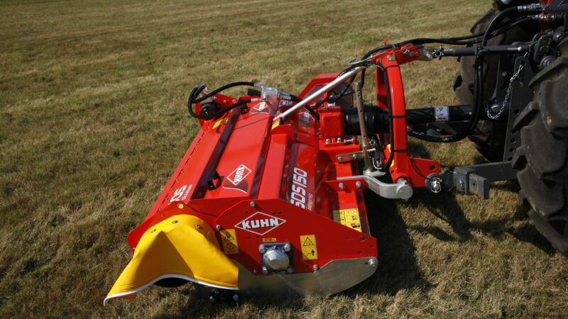 Photo statique du broyeur vignes et vergers SDS KUHN modèle 150