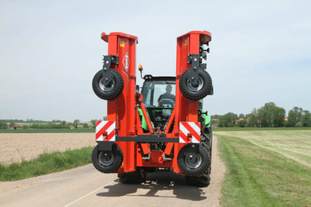Das Mulchgerät RM 610 mit hydraulischem Klappsystem für den Transport in umfassender Sicherheit