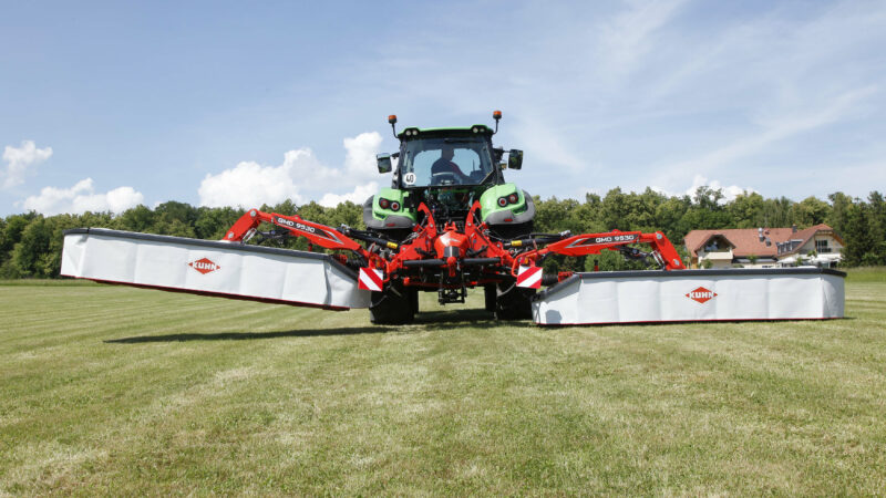 Photo du relevage individuel du groupe de fauche gauche sur la GMD 9530