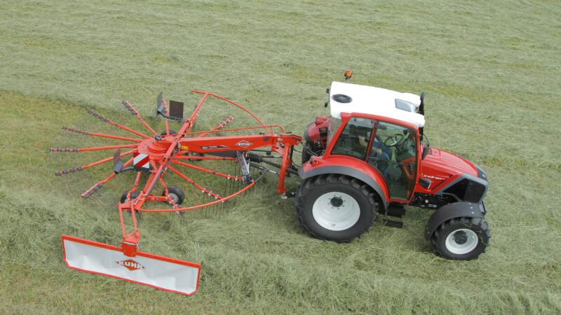 Photo de l'andaineur GA 5031 KUHN en action