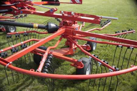 Articulation cardanique 3D des rotors pour le suivi du terrain