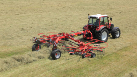 Réglage mécanique ou hydraulique de la largeur d'andain sur GA 7501 +