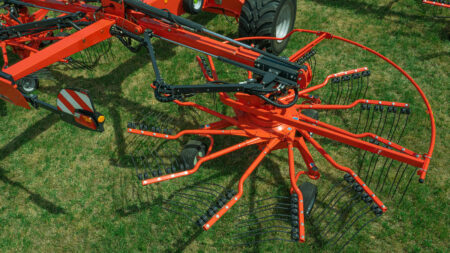 Les rotors s'adaptent parfaitement aux variations du terrain pour protéger le tapis végétal