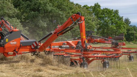 The speed of the front rotors is increased by 20% thanks to the BOOST function