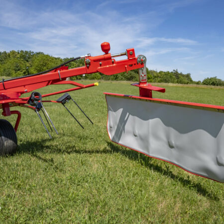 le déflecteur de bordure peut équiper le faneur GF 8700