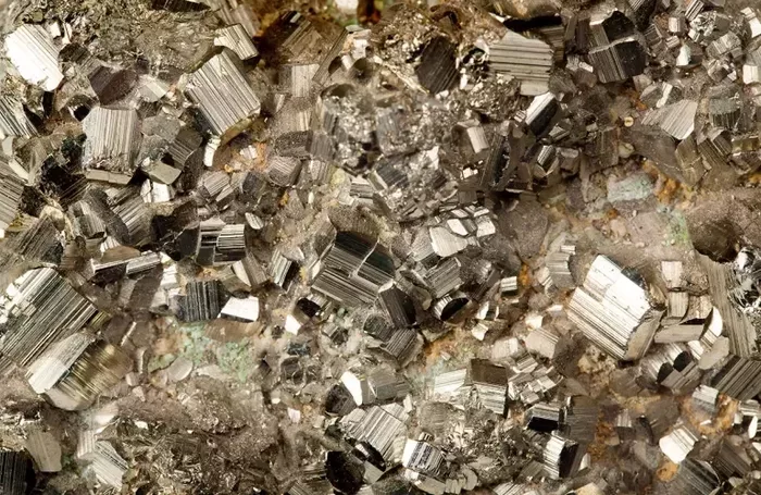 Fragments carbure jpg