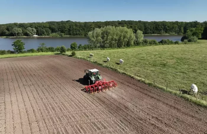 MECHANICAL WEEDING 4 cpd jpg